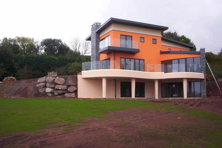 large-mordern-insulated-concrete-formwork-house